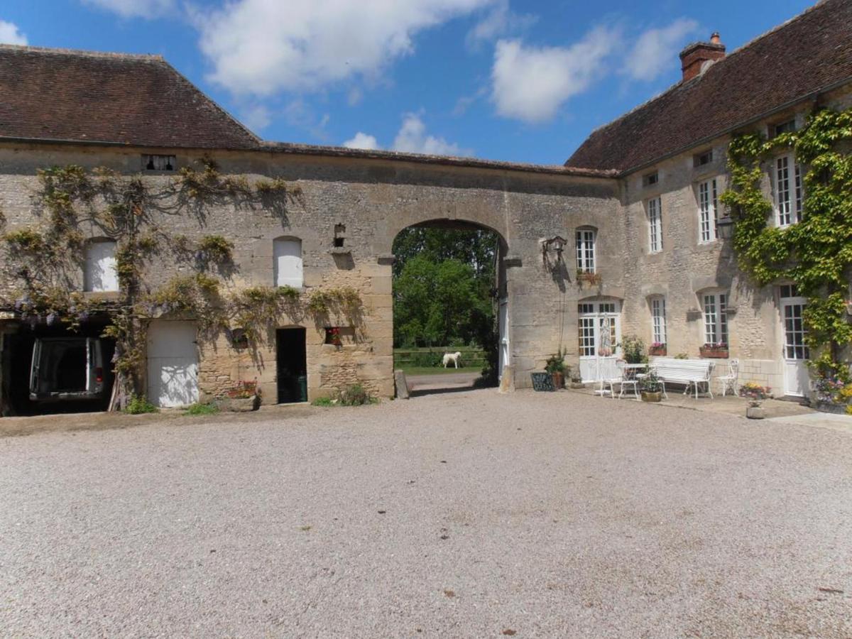 Maison De Caractere Avec Jardin, Proche D'Argentan, Ideale Pour Peche Et Detente En Campagne - Fr-1-497-131 Sarceaux Exterior foto