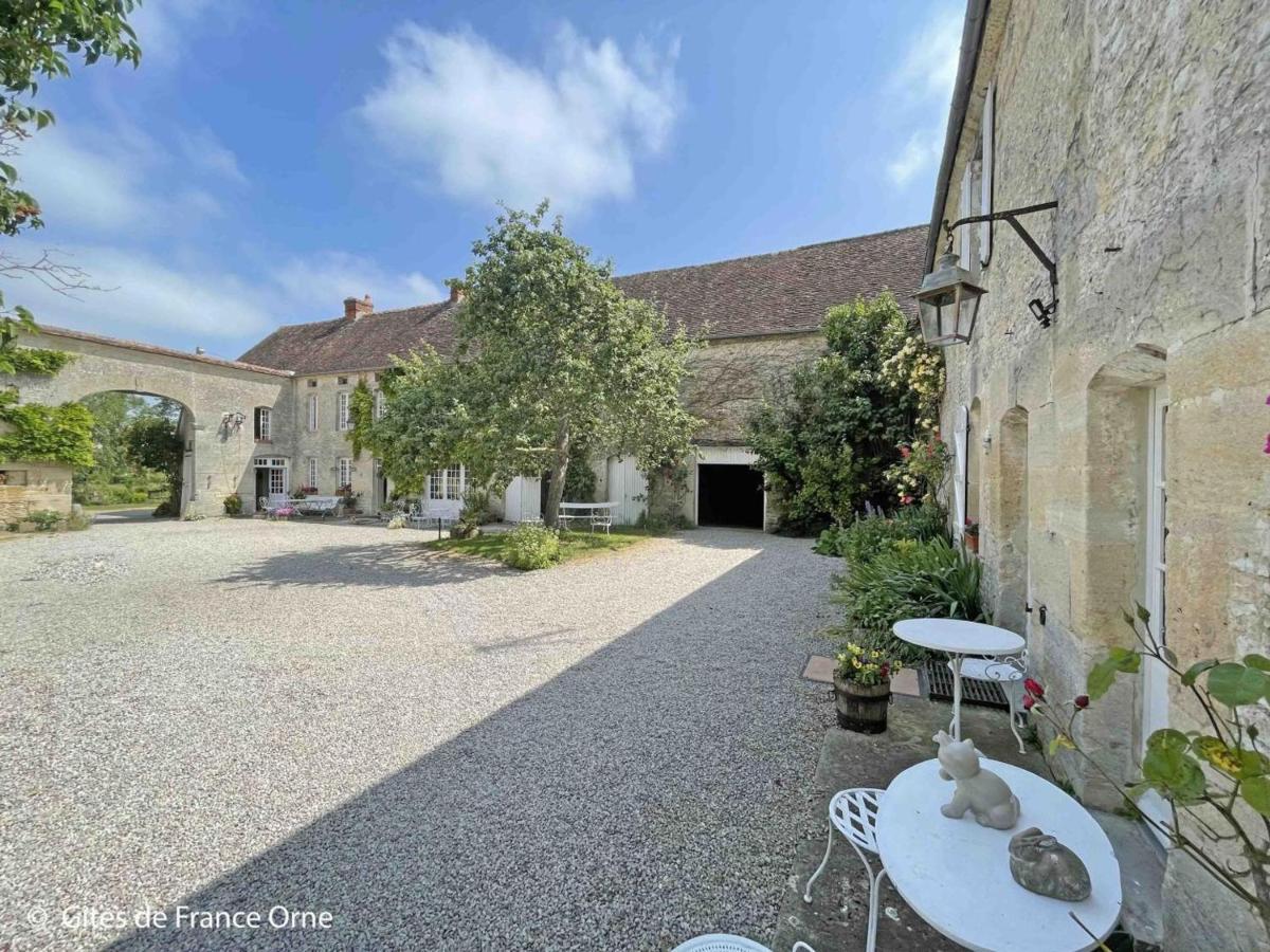 Maison De Caractere Avec Jardin, Proche D'Argentan, Ideale Pour Peche Et Detente En Campagne - Fr-1-497-131 Sarceaux Exterior foto