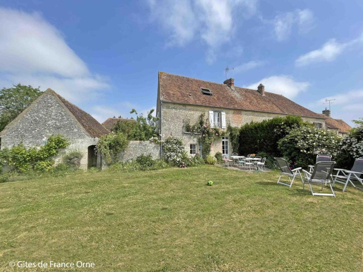 Maison De Caractere Avec Jardin, Proche D'Argentan, Ideale Pour Peche Et Detente En Campagne - Fr-1-497-131 Sarceaux Exterior foto