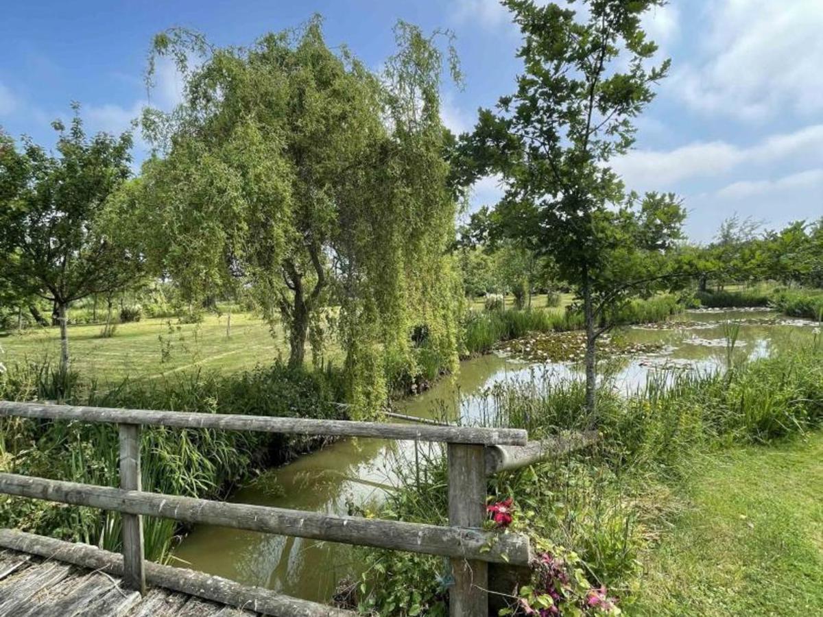 Maison De Caractere Avec Jardin, Proche D'Argentan, Ideale Pour Peche Et Detente En Campagne - Fr-1-497-131 Sarceaux Exterior foto